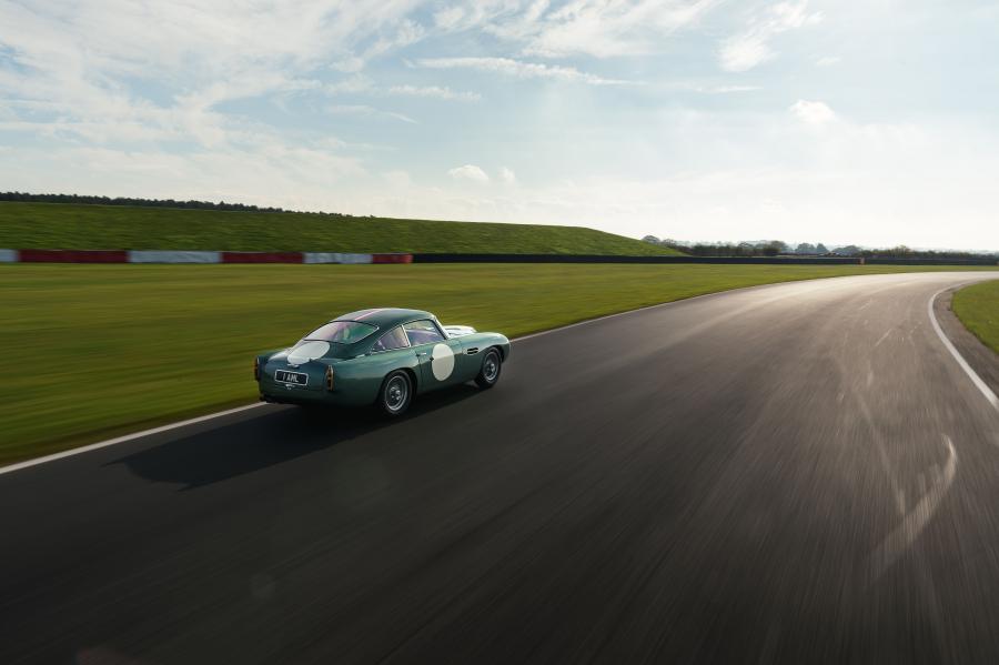  Aston Martin DB4 GT Continuation 2017 года  (WW) (фото 82 из 83)